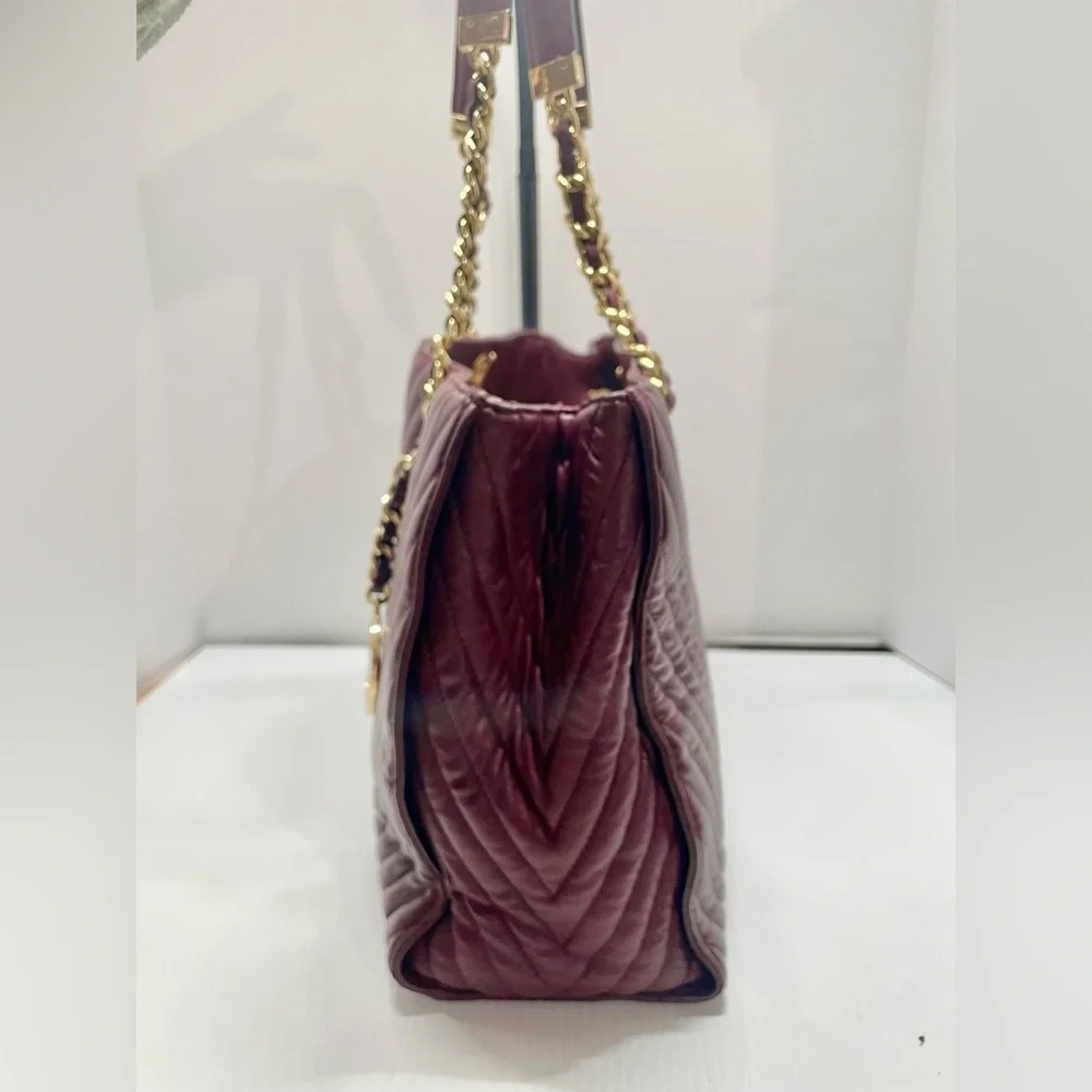 Michael Kors Susannah Chevron Quilted Tote